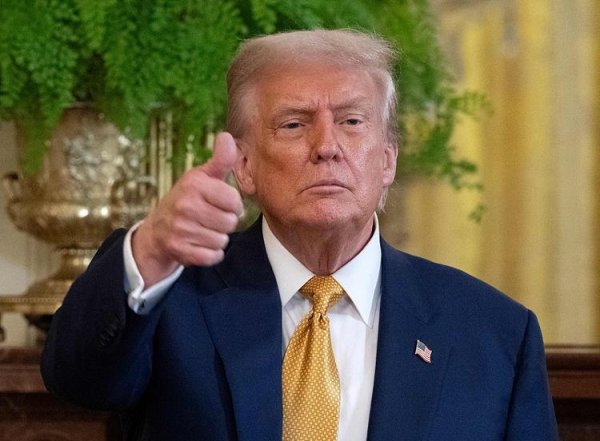 典丰投资 海国志丨特朗普终于如愿！可口可乐将推出“美国蔗糖”款，背后有何玄机？
