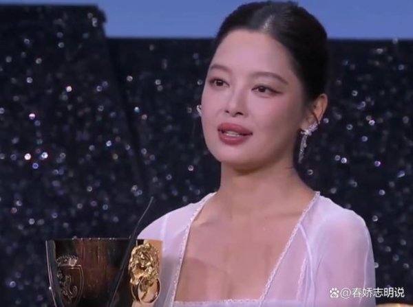 民信配资端 辛芷蕾鼓励女孩大胆追梦 梦想终会开花结果